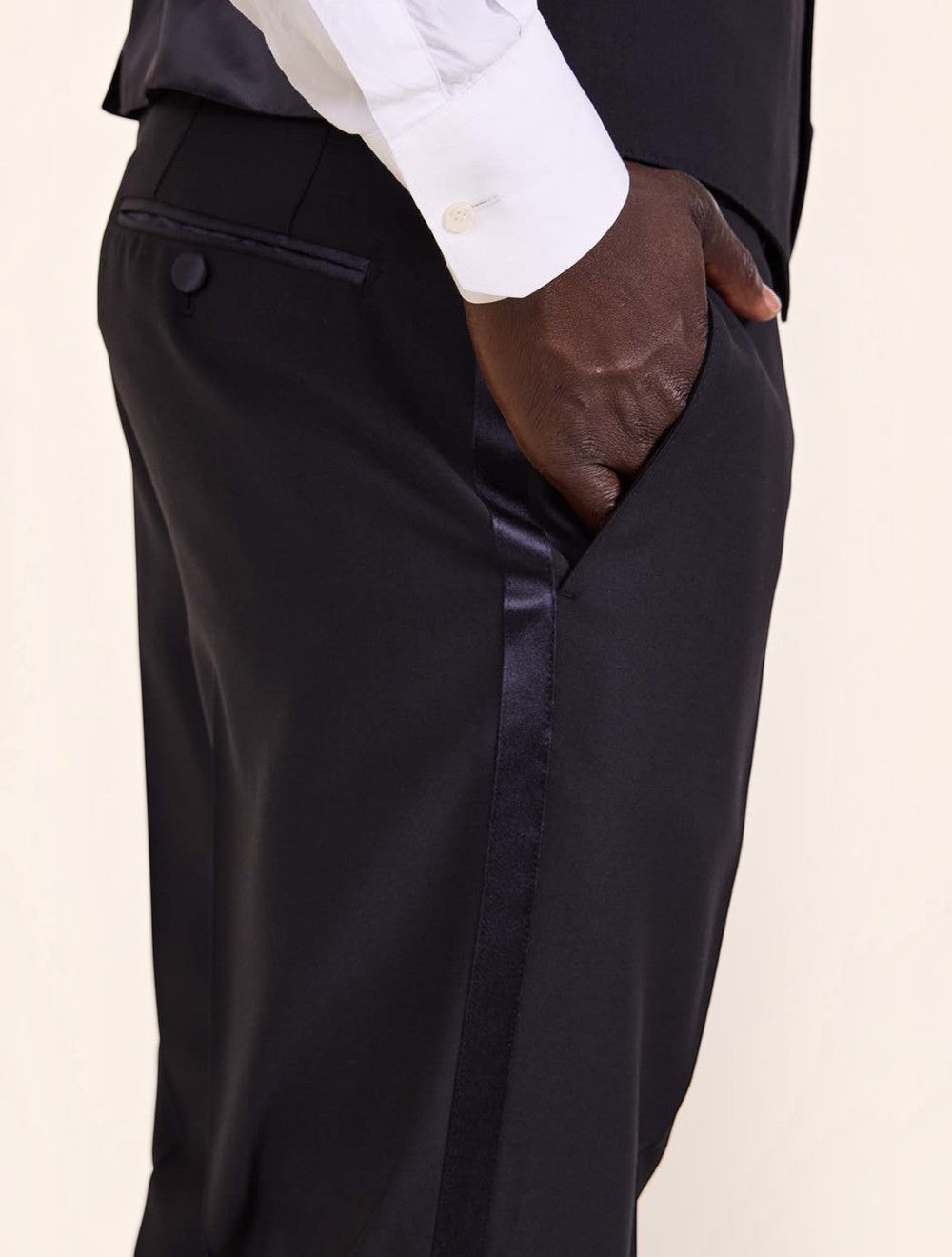 חליפה Martini-Fit Tuxedo
