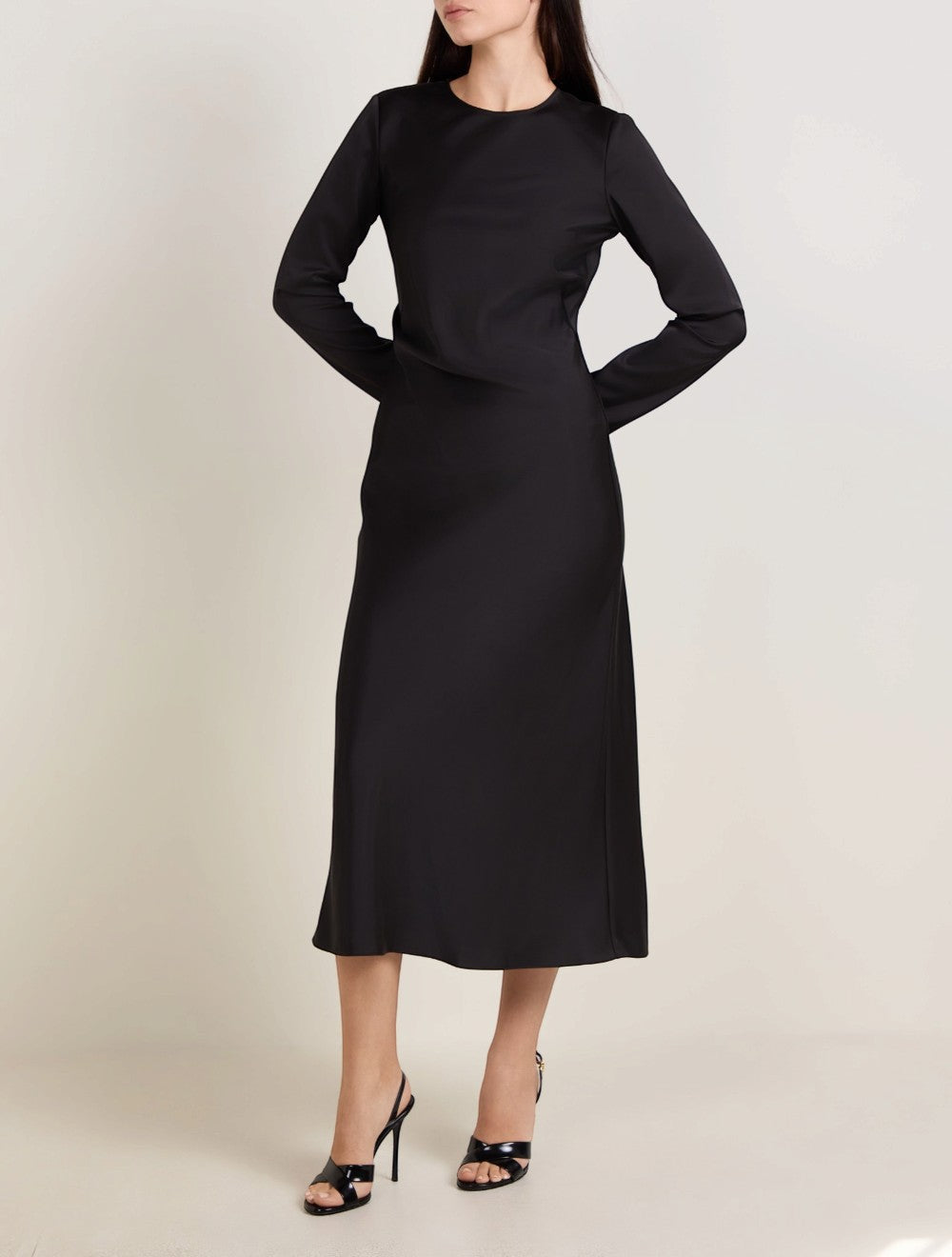 שמלת מקסי סאטן