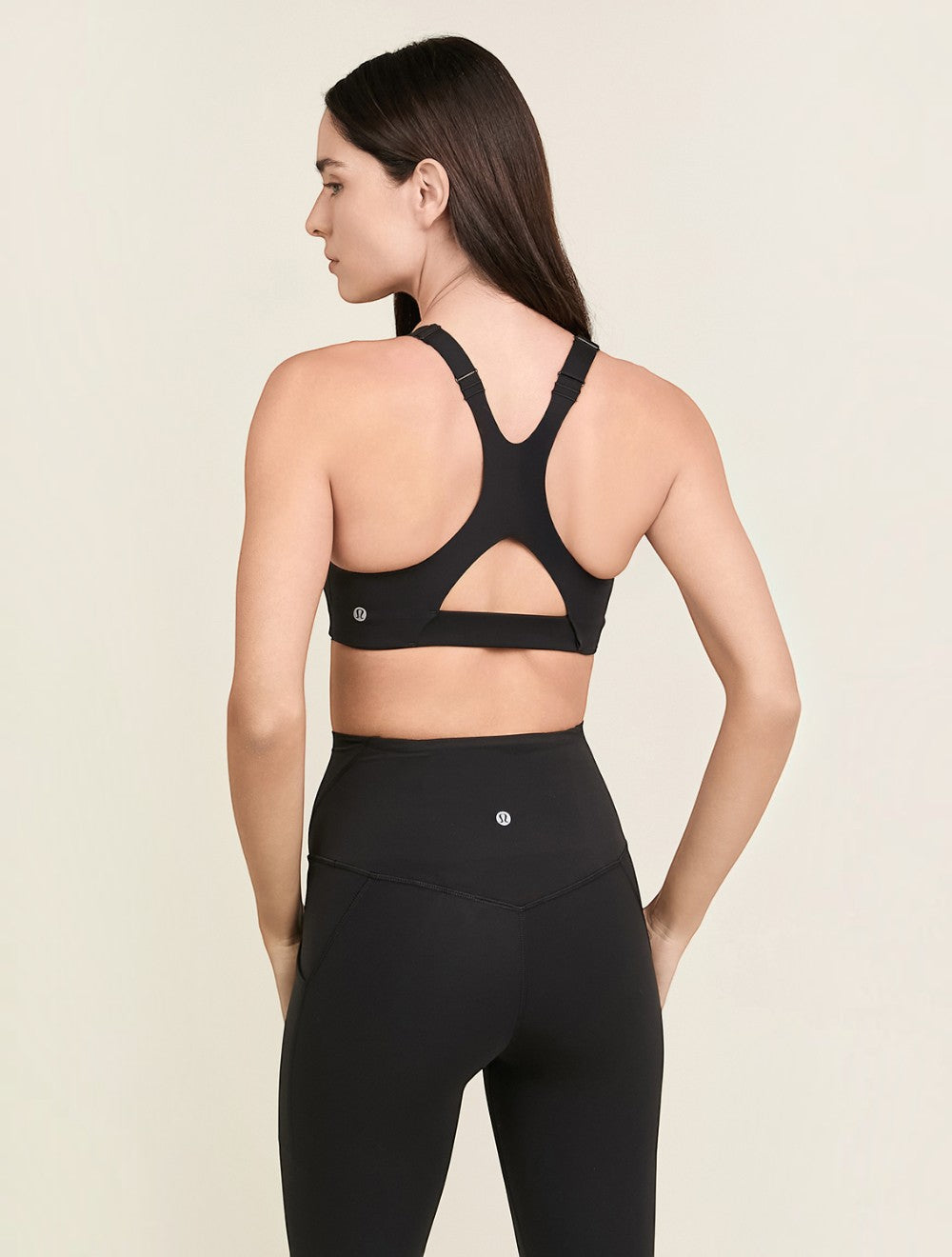 Ultralu צווארון מרובע Workout חזייה תמיכה בינונית מידת כוס B-C