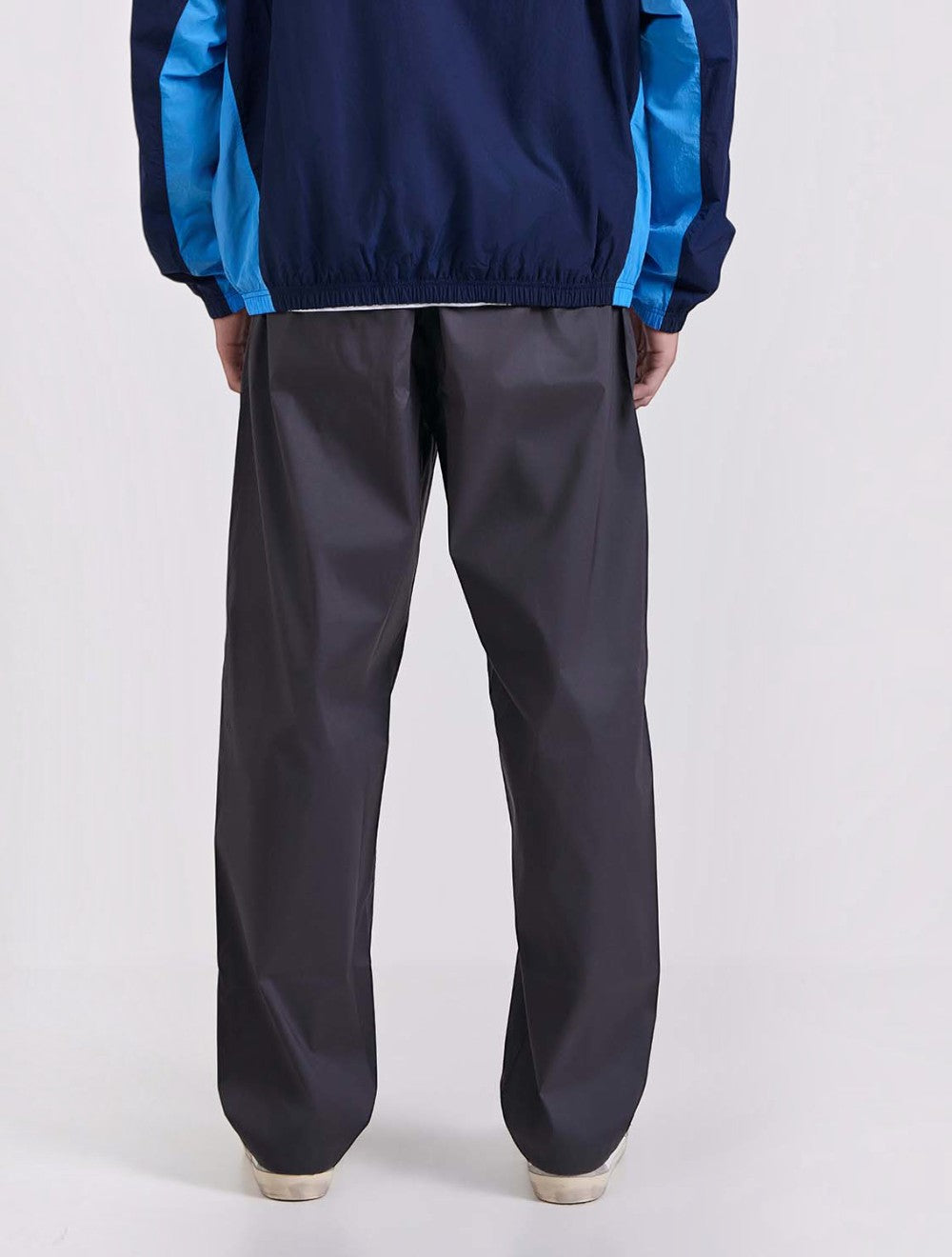 מכנסי Zero Tucks Relaxed Fit Regular