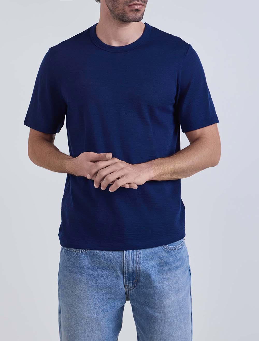 חולצת טי בגזרה ישרה