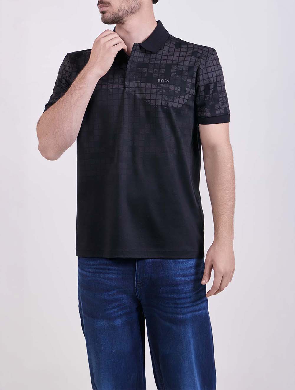 טי שירט רגולר פיט עם אול אובר פרינט
