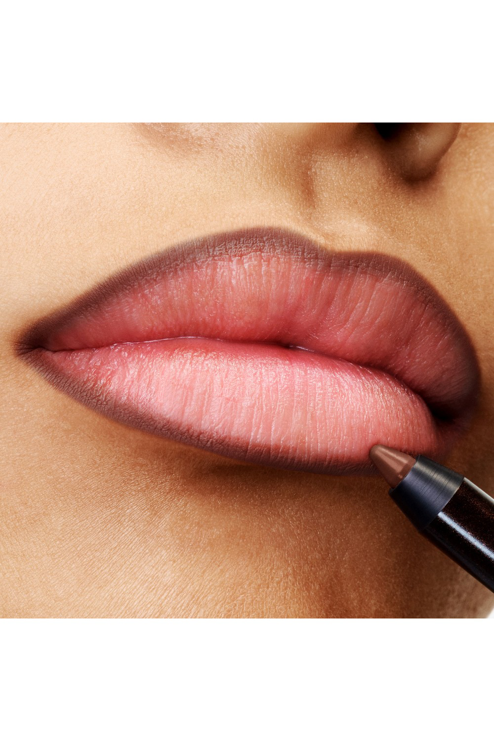 LIP PENCIL 104 Loves Attention