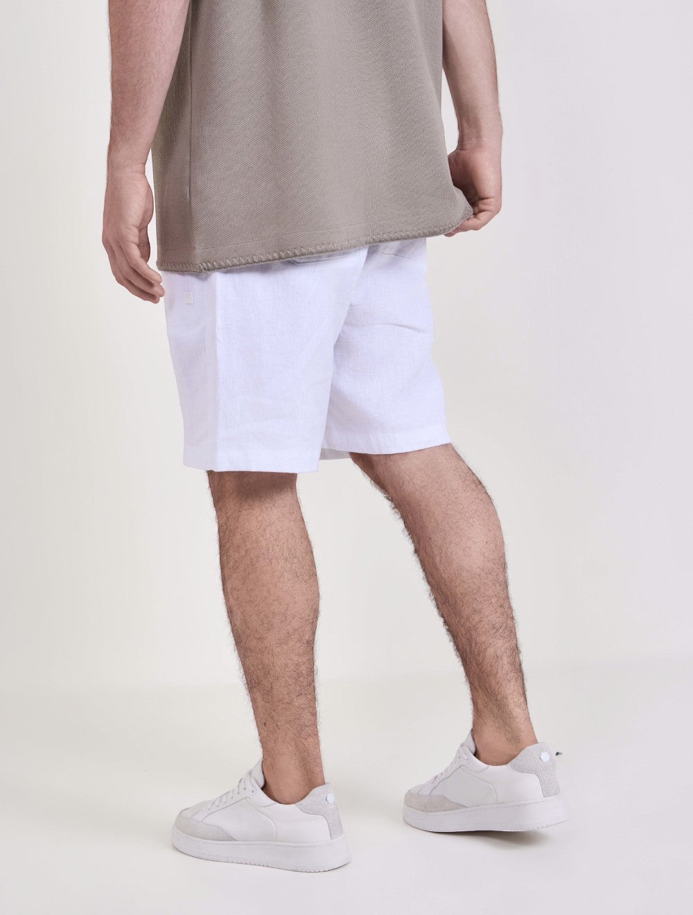 מכנסיים קצרים רלקסד פיט פשתן