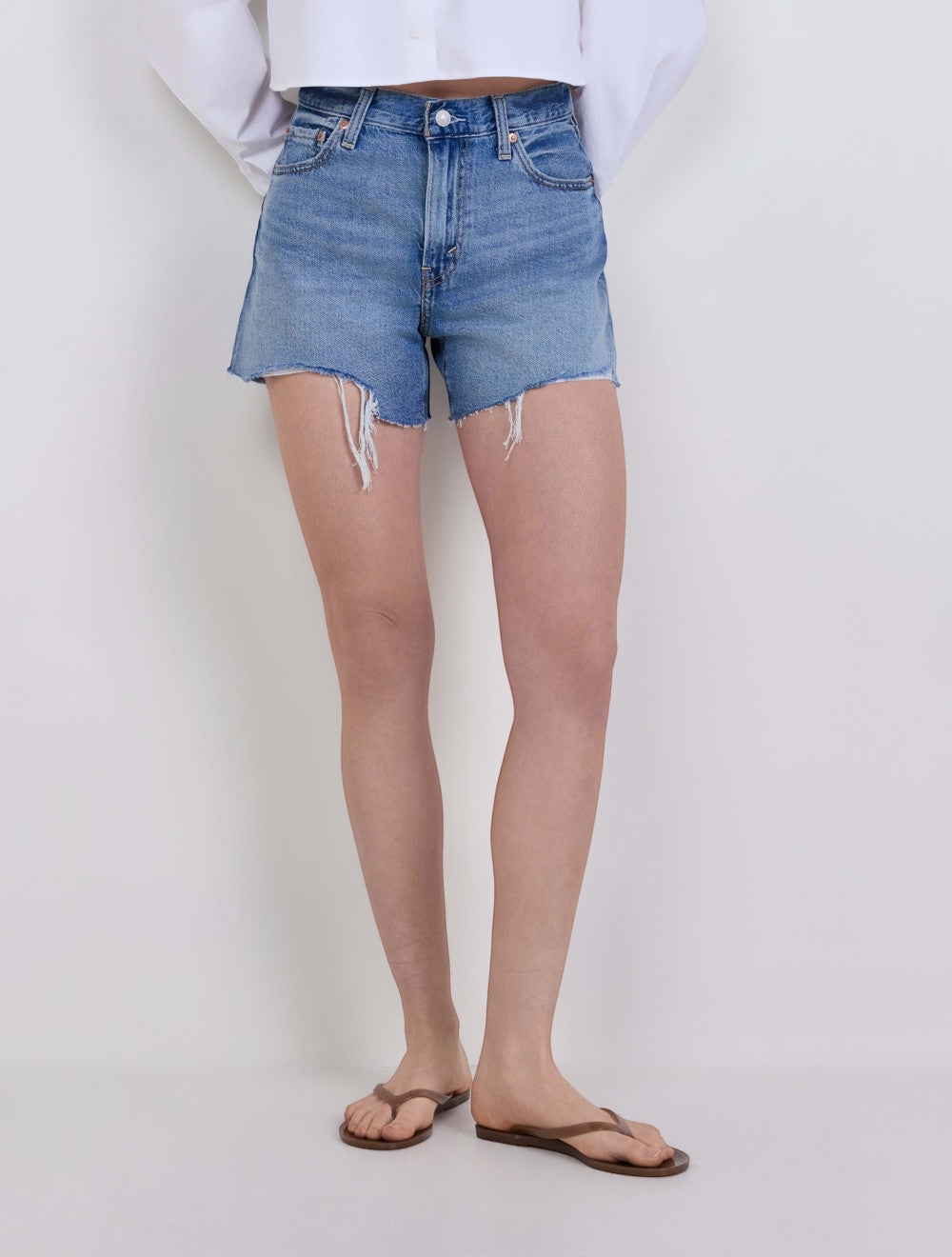 ג'ינס Ribcage רלקסד מותן גבוה קצר