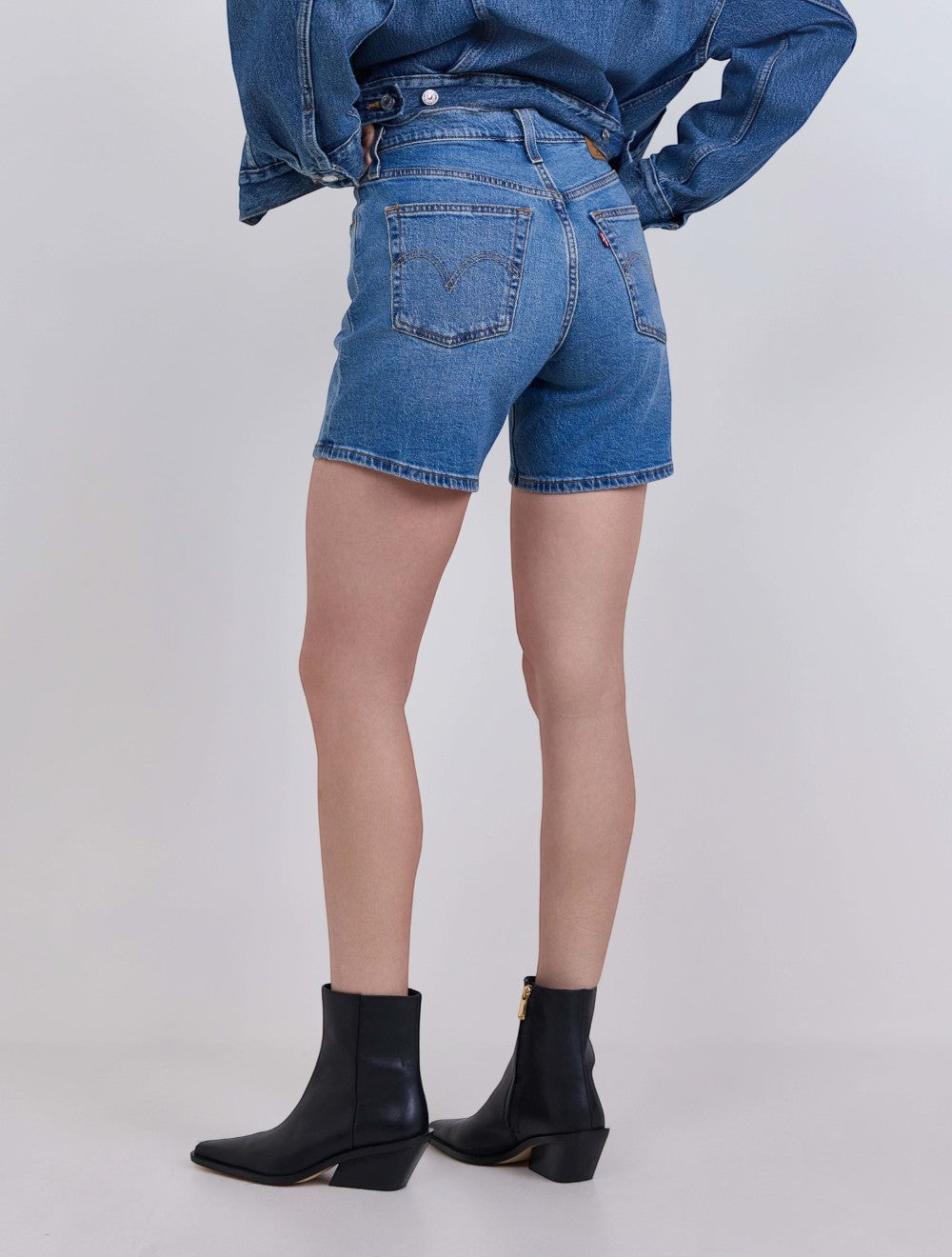 מכנסיים קצרים 501 מותן גבוה בינוני Thigh