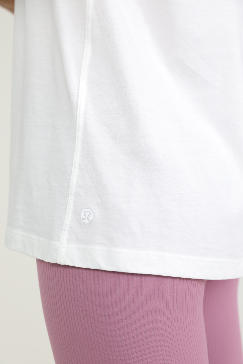 חולצת טי קלאסית מבד נושם