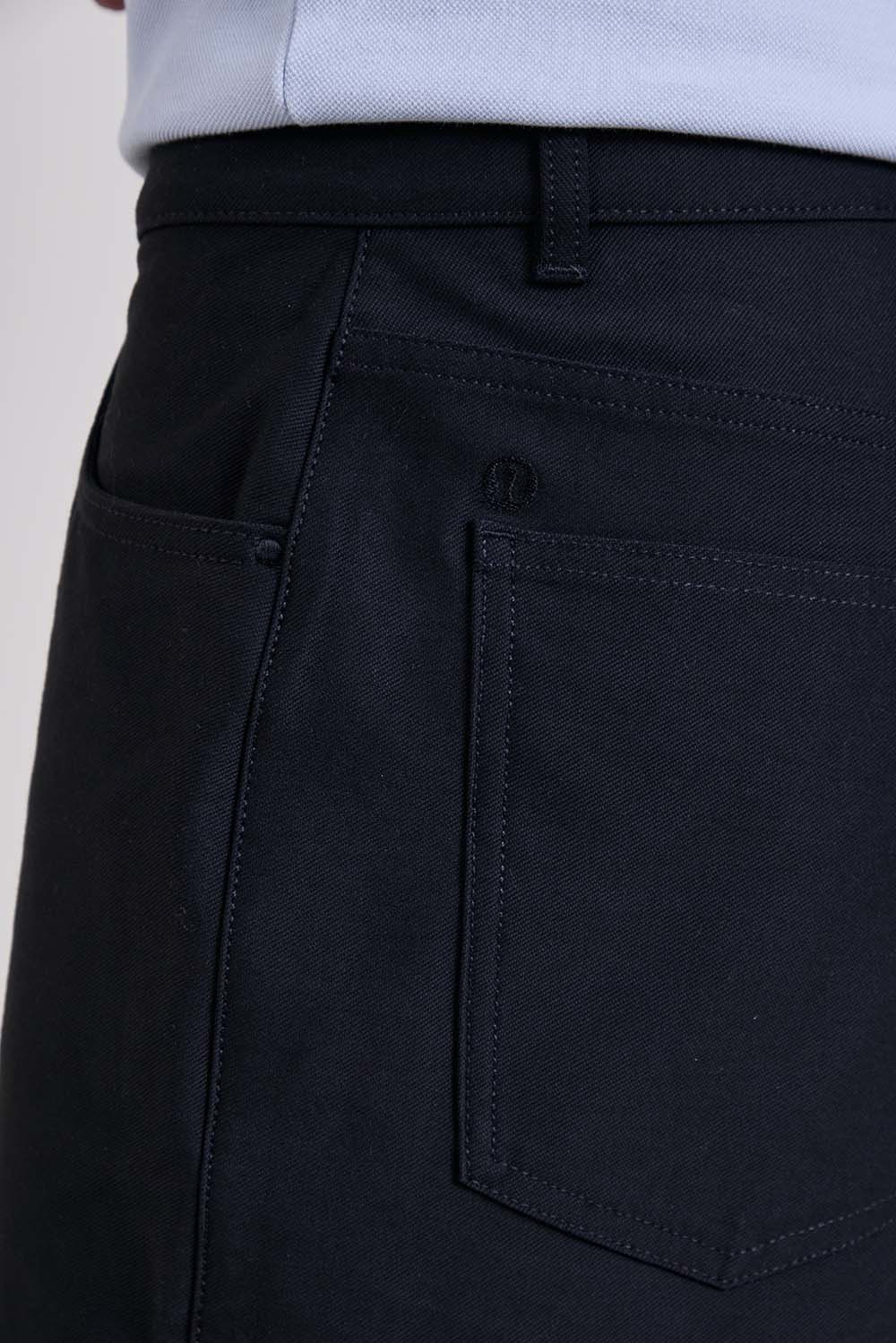 מכנסיים קצרים EasyFive Relaxed Fit 9''