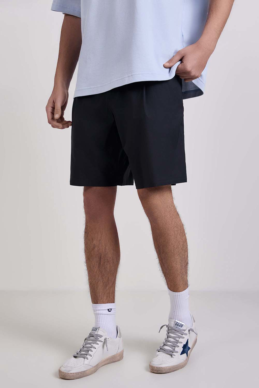 מכנסיים קצרים ארוג קפלים Relaxed Fit 8''
