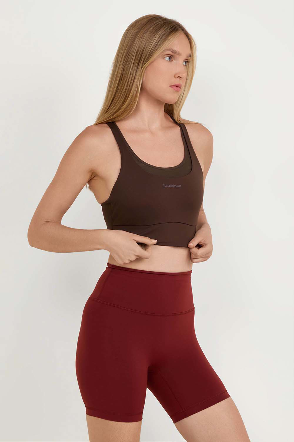 חזיית lululemon Energy Evolve לונגליין עם תא אחסון