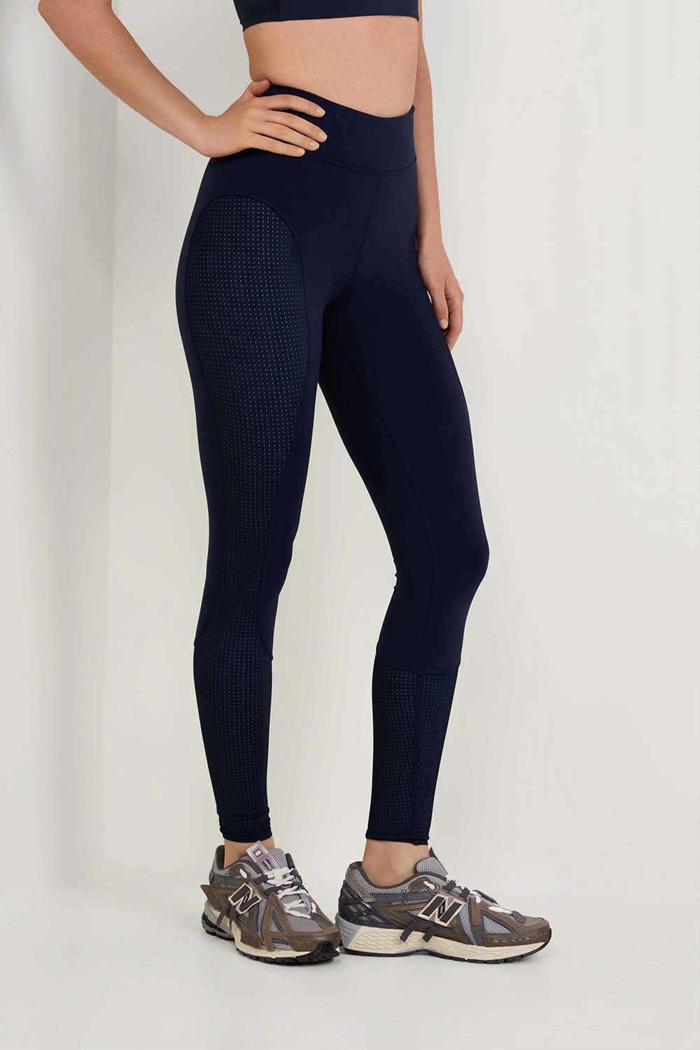 טייטס SLNSH Collection פאנלים מרשת גזרה גבוהה 28''