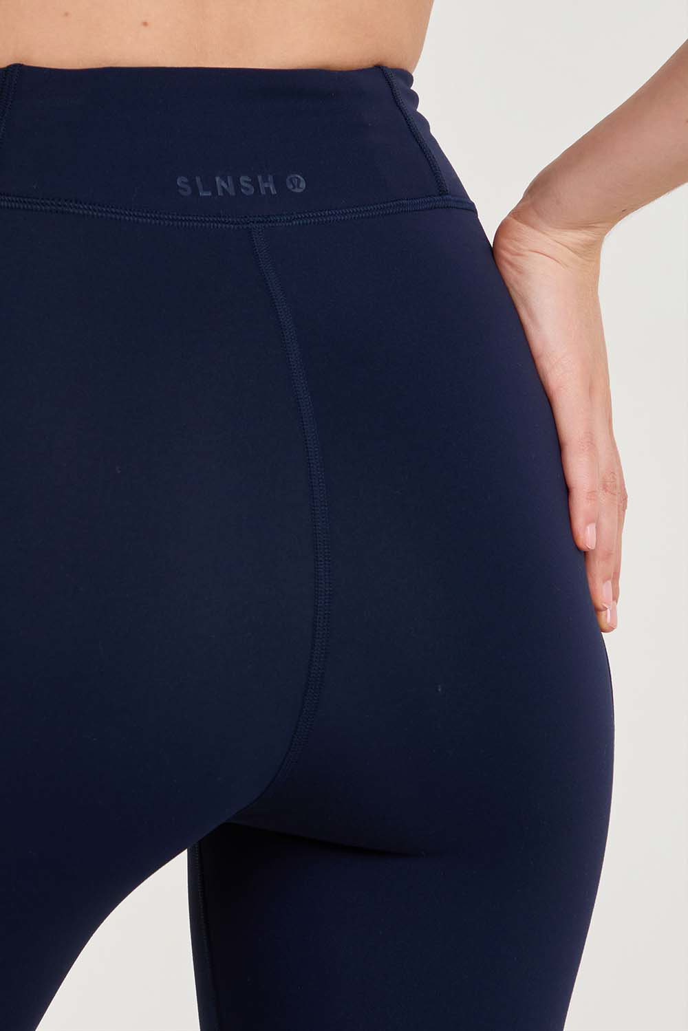 טייטס SLNSH Collection פאנלים מרשת גזרה גבוהה 28''