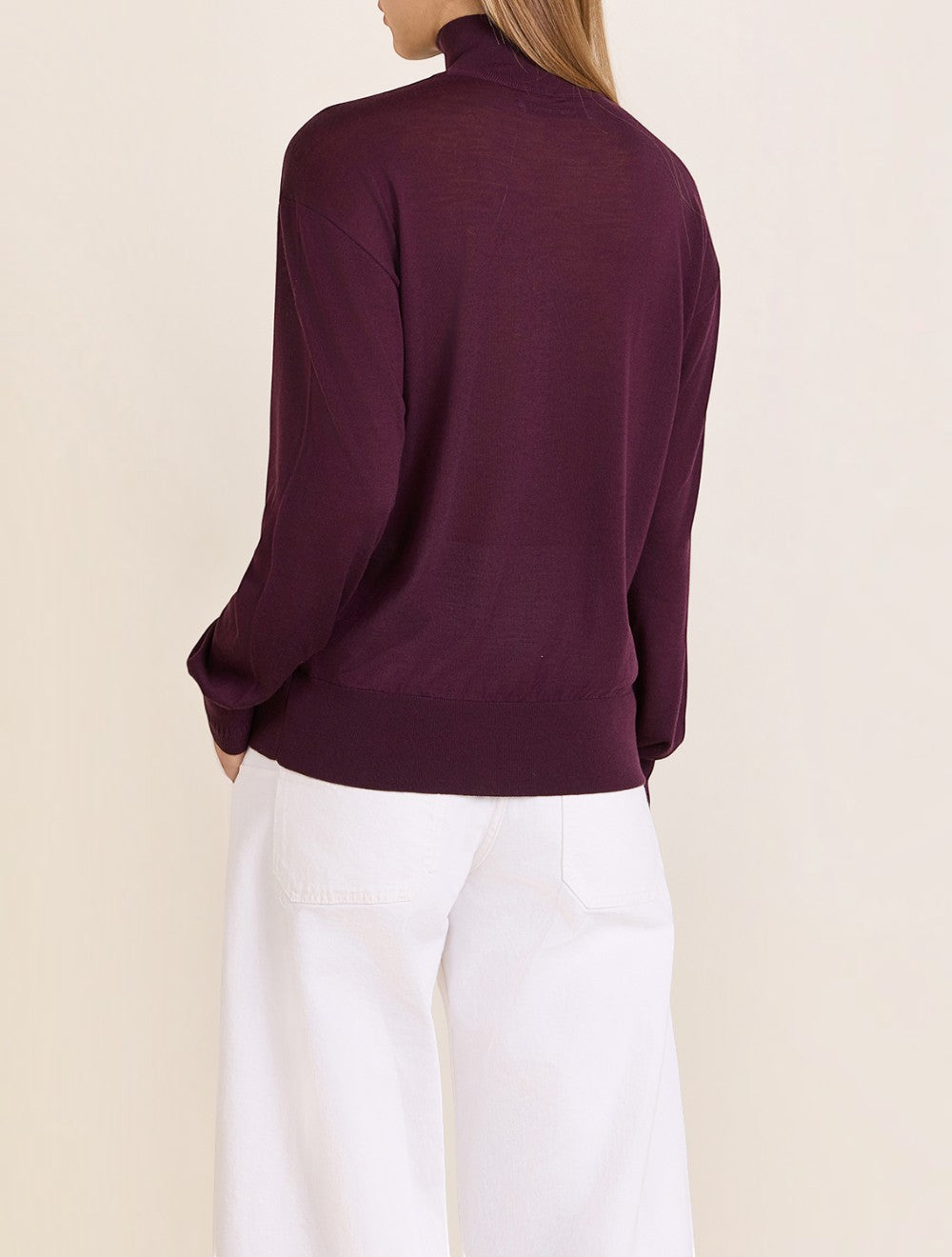 Featherweight צמר בתולי Turtleneck