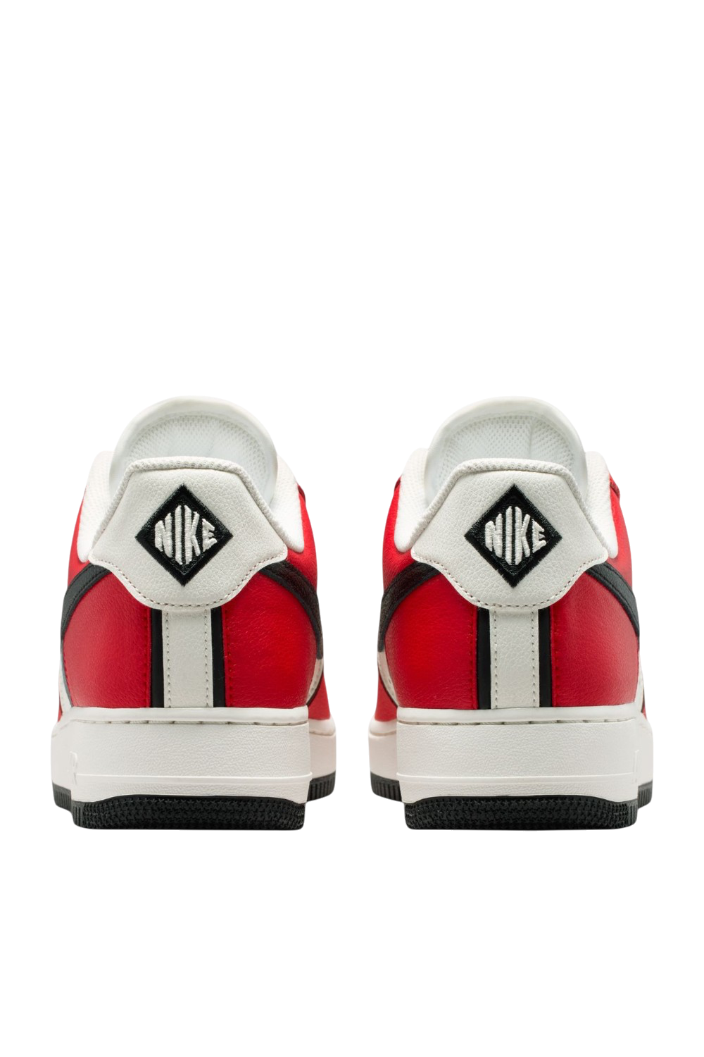 סניקרס עור Air Force 1 LV8