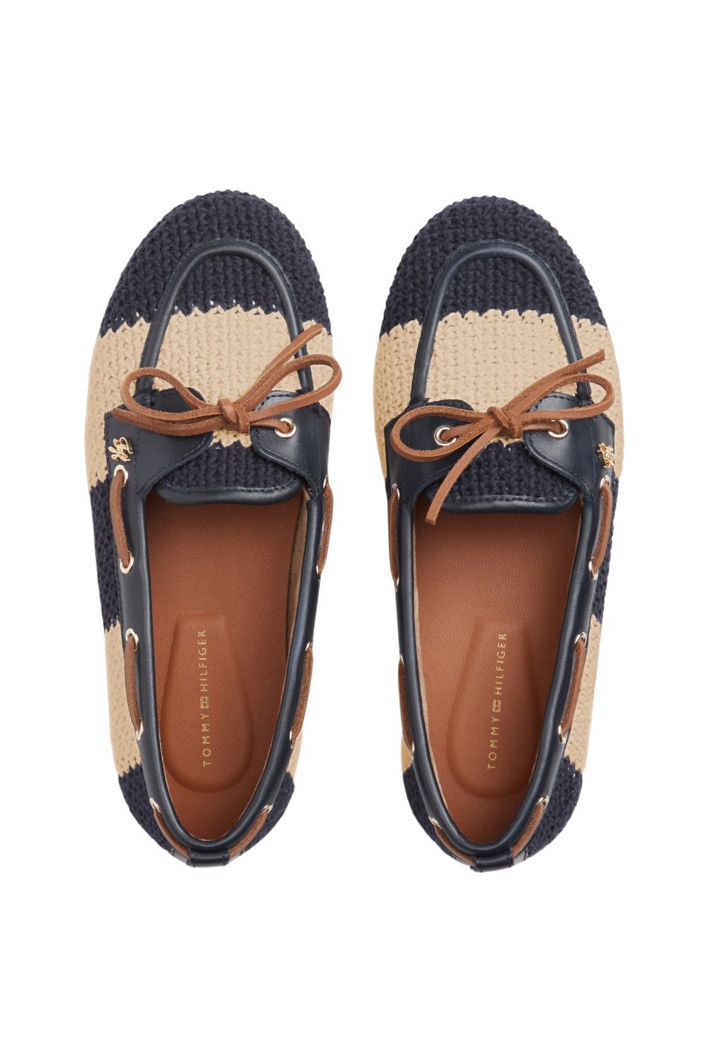 נעלי סירה קרושה