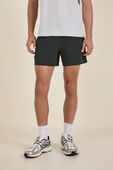 תמונת דוגמן קידמית של Pace Breaker Short LL 5