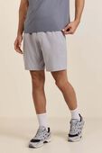 תמונת דוגמן קידמית של Pace Breaker Lined Short 9