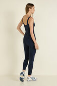 תמונת דוגמן אחורית של Align™ Bodysuit 25