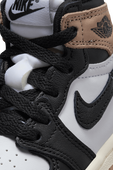 תמונת פנים של נעלי סניקרס ג'ורדן 1 רטרו - מידות 17-27