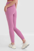 תמונת דוגמן אחורית של Align High-Rise Pant 25