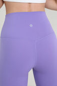 תמונת תקריב דוגמן של Align™ High-Rise Pant 25