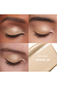 תמונת תקריב של צללית עיניים איי טינט למראה זוהר 2