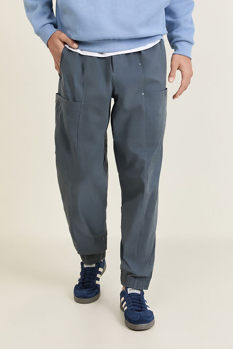 Lightweight Cargo Pocket Jogger