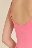 תמונת תקריב דוגמן של Align&trade; Cami Cropped Tank Top