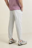 תמונת דוגמן אחורית של Zeroed In Classic-Fit Cargo Jogger Regular