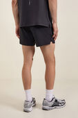 תמונת דוגמן אחורית של Run Crew Ripstop Lined Short 6