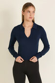 תמונת דוגמן קידמית של Ribbed Merino Wool Collared Sweater&rlm;