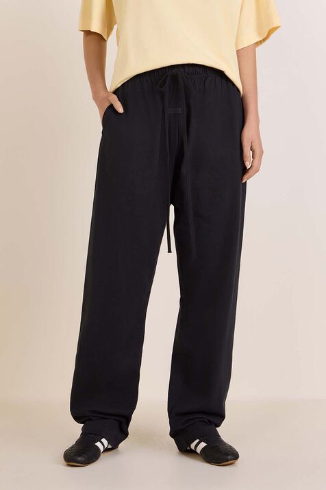 מכנסי ג'וג דקים FEAR OF GOD ESSENTIALS