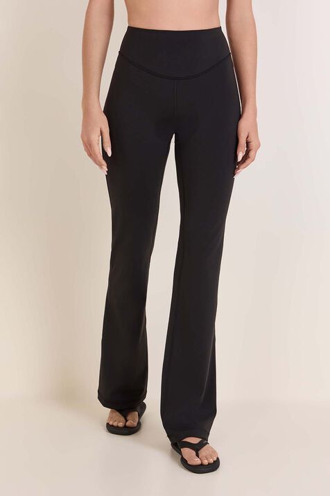 Wunder Under Smoothcover Bootcut Pant*R