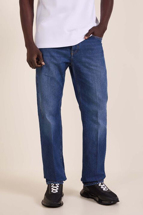 מכנסי ג'ינס ישרים