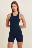 תמונת דוגמן קידמית של Align™ Waist-Length Racerback Tank Top