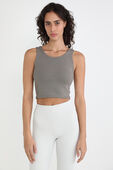 תמונת דוגמן קידמית של Ribbed Softstreme Cropped Tank Top
