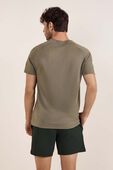 תמונת דוגמן אחורית של Metal Vent Tech Short-Sleeve Shirt