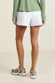 תמונת דוגמן אחורית של Fast and Free HR Classic-Fit Short 3'' *Reflective