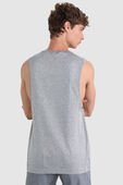 תמונת דוגמן אחורית של Metal Vent Tech Sleeveless Shirt
