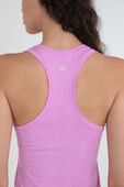 תמונת תקריב דוגמן של Swiftly Tech Racerback Tank Top 2.0