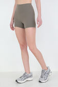 תמונת דוגמן קידמית של Align&trade; High-Rise Short 4