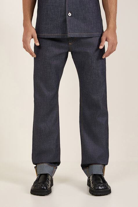 מכנסי ג'ינס בגזרה רחבה