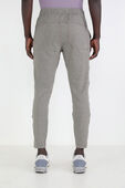 תמונת דוגמן אחורית של Soft Jersey Tapered Pant