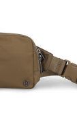 תמונת תקריב של Everywhere Belt Bag Large