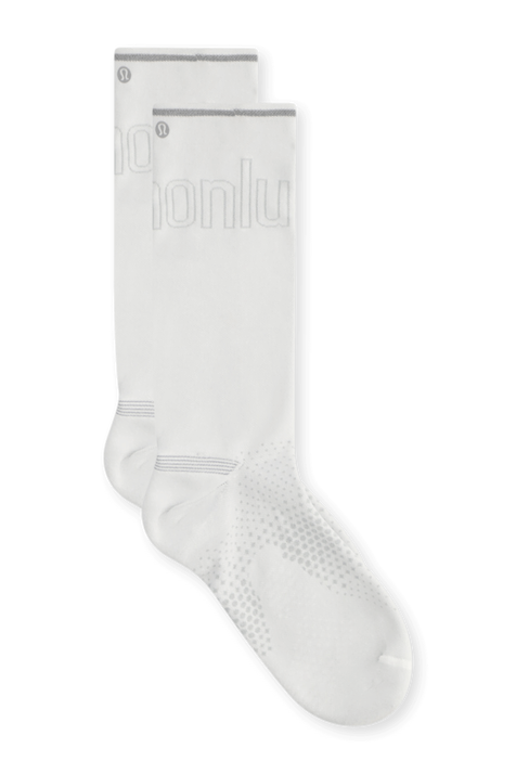 MacroPillow™ Crew Socks