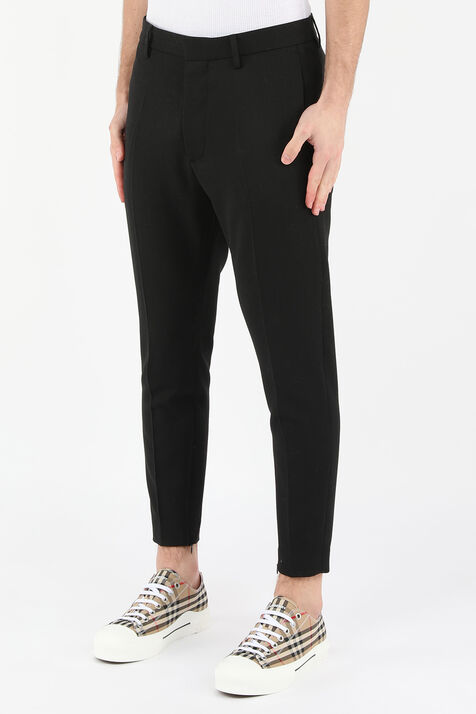 מכנסיים מחויטים בגוון שחור DSQUARED2