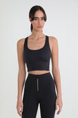 תמונת דוגמן קידמית של Wundermost Nulu Scoop Neck Cropped Tank Top