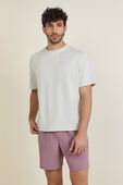 תמונת דוגמן קידמית של Relaxed-Fit Train Short-Sleeve Graphic