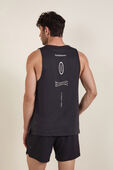 תמונת דוגמן אחורית של Lightweight Knit Workout Tank Top