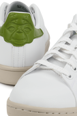 תמונת תקריב של adidas Stan Smith Star Wars Shoes in White